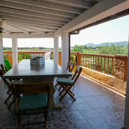 Grandi Famiglie O Comitive 150 Mt Affitti Tatil Evi Budoni