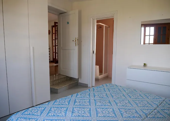 Grandi Famiglie O Comitive 150 Mt Affitti Tatil Evi Budoni